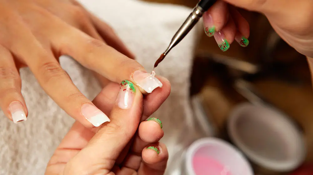 Học làm móng nail cơ bản